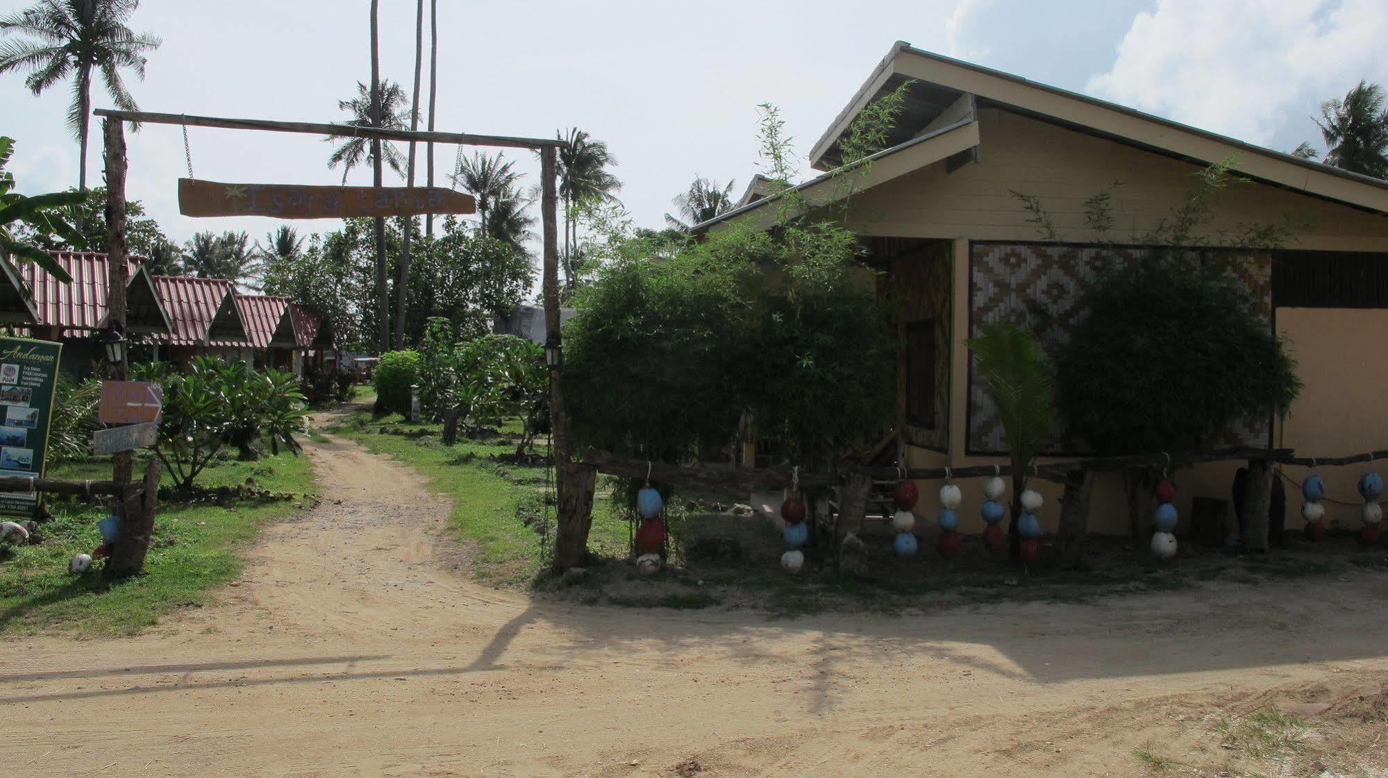 Isara Lanta Beach Resort Ko Lanta Kültér fotó