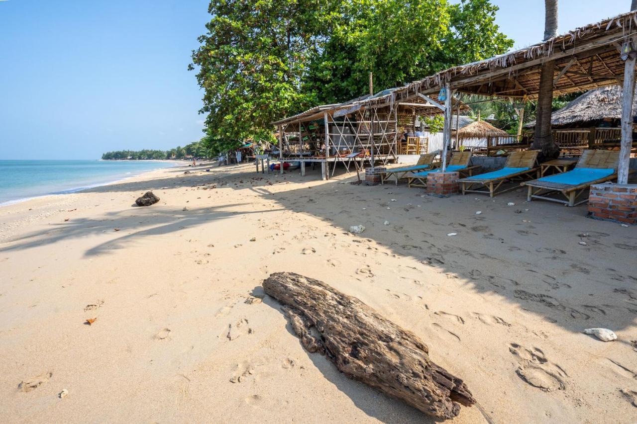 Isara Lanta Beach Resort Ko Lanta Kültér fotó